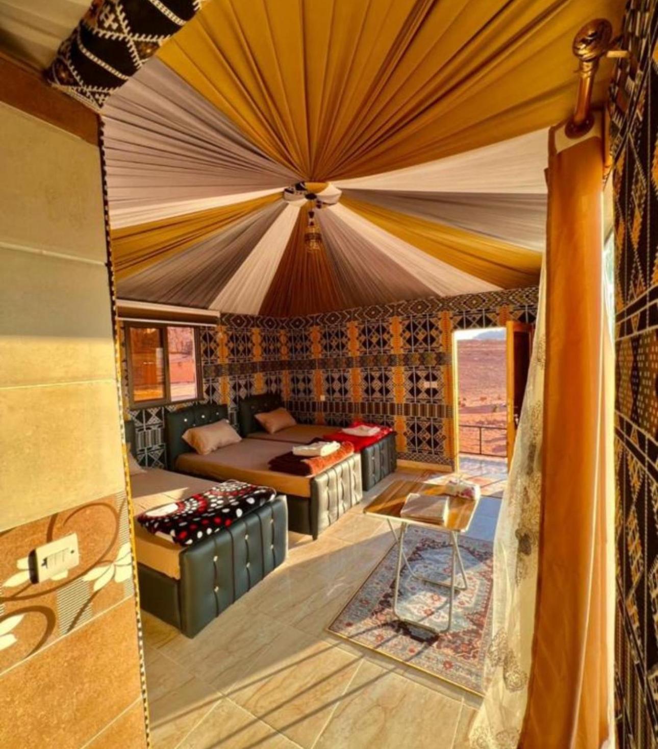 Rum Flower Bubbles Luxury Camp Wadi Rum Exterior photo