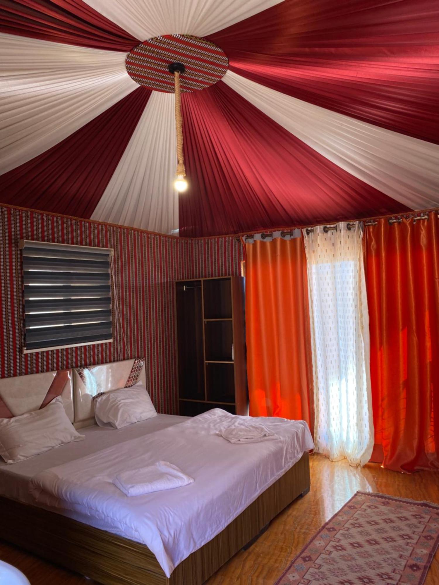 Rum Flower Bubbles Luxury Camp Wadi Rum Exterior photo